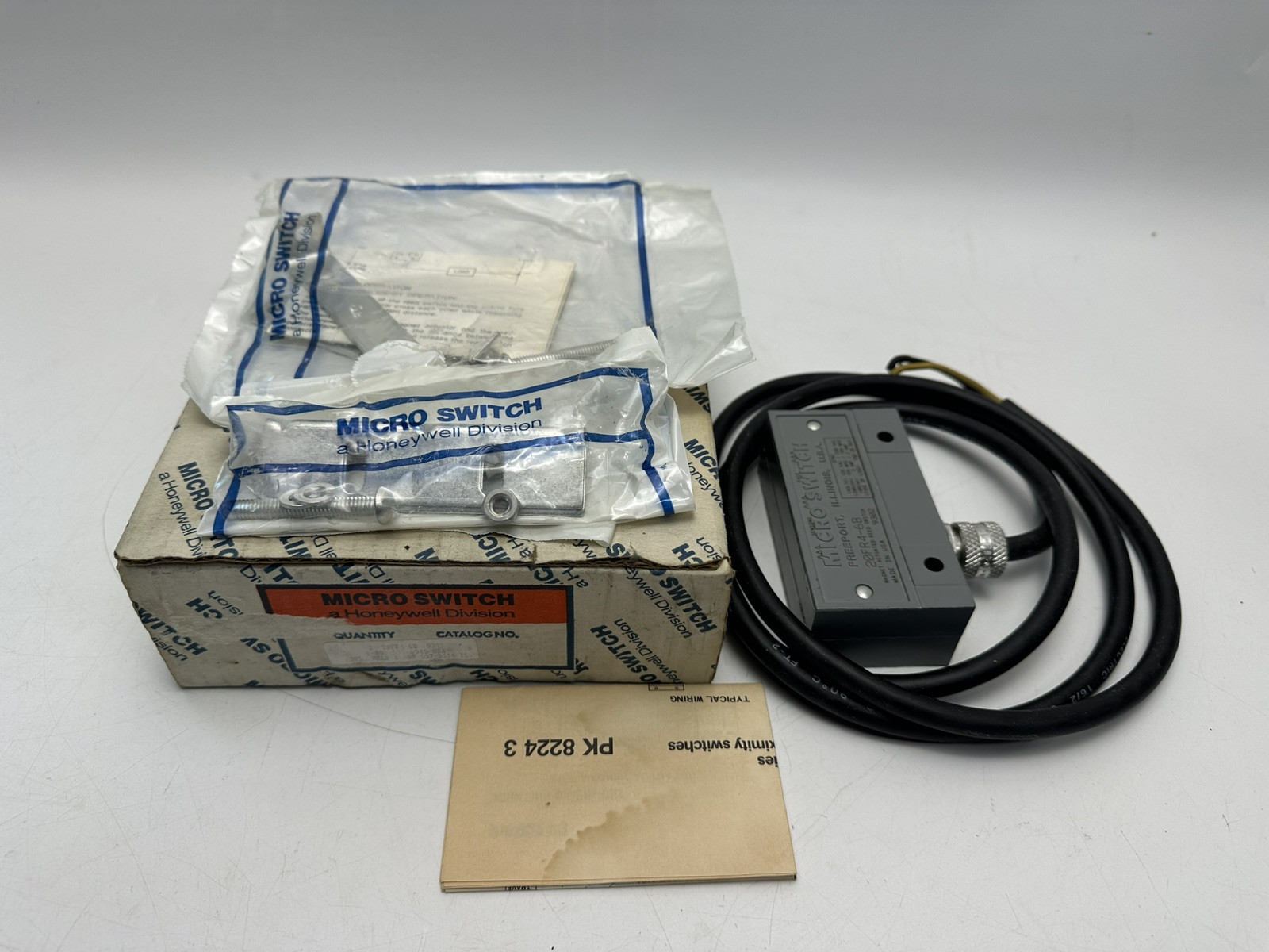 NEW HONEYWELL 20FR-4-6B PROXIMITY SWITCH