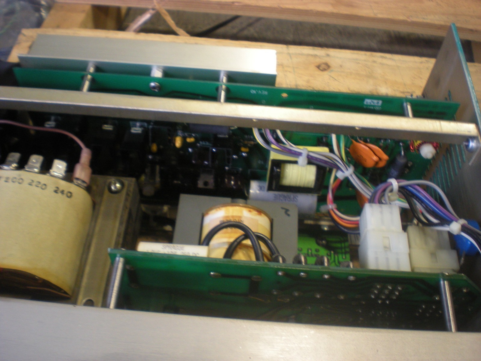 true sweepcrest ultrasonics GENESIS240 volt 4 amp