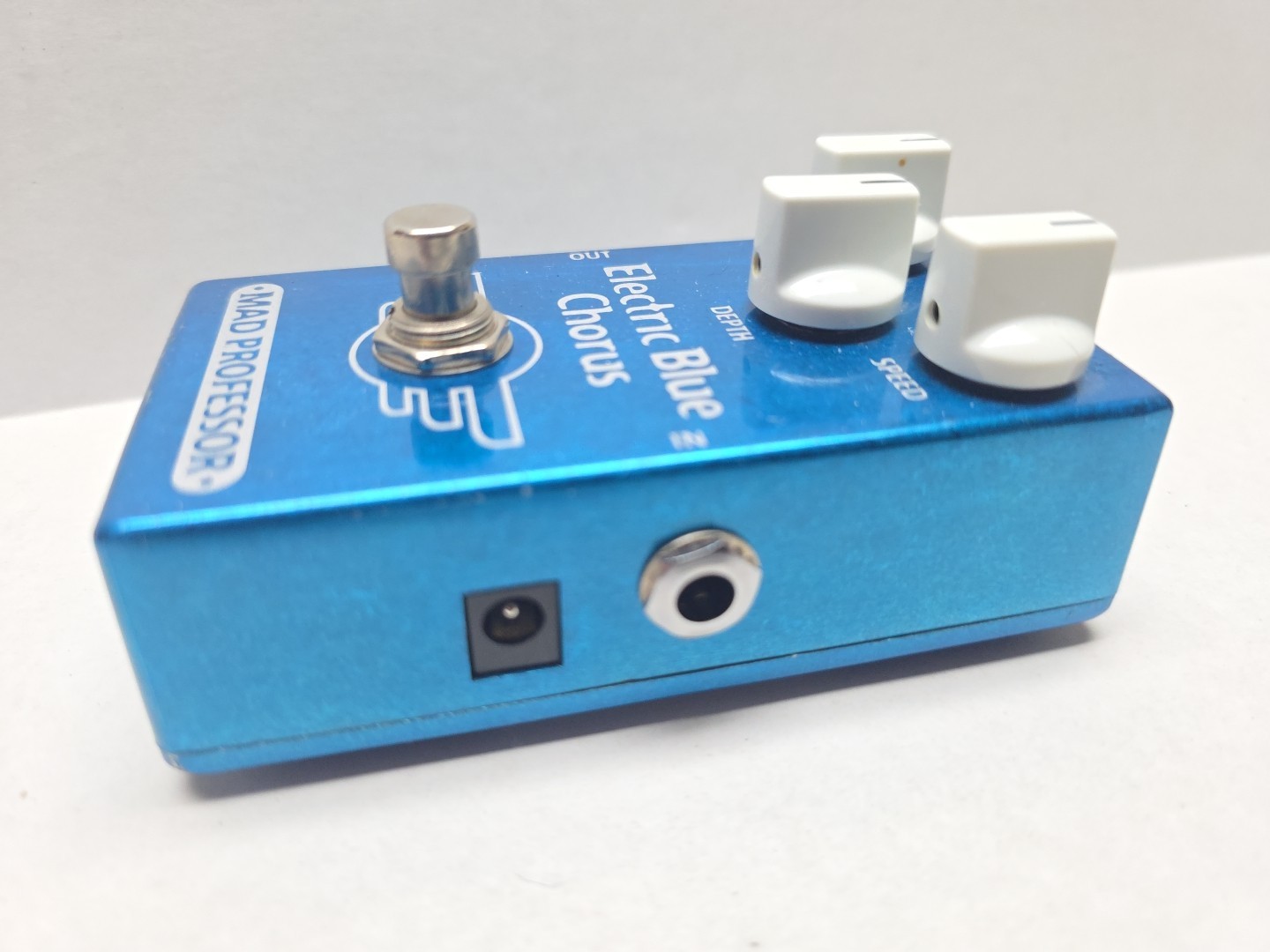 Mad Professor Electric Blue Chorus Guitar Effect Effects Pedal Nice