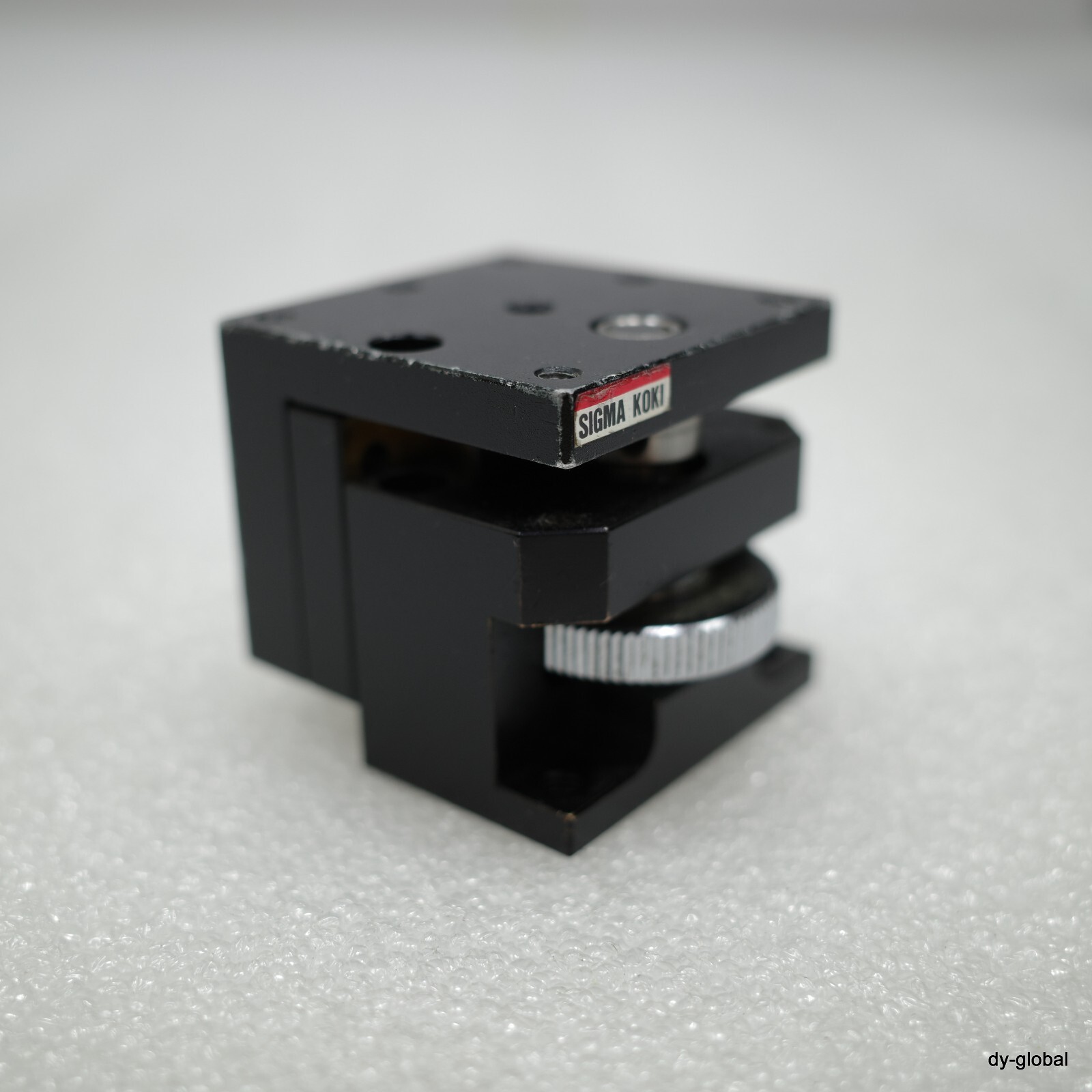 SIGMA KOKI Z Axis Positioner 40X40X33.6  Manual dovetail sta Used STA-I-502=o208