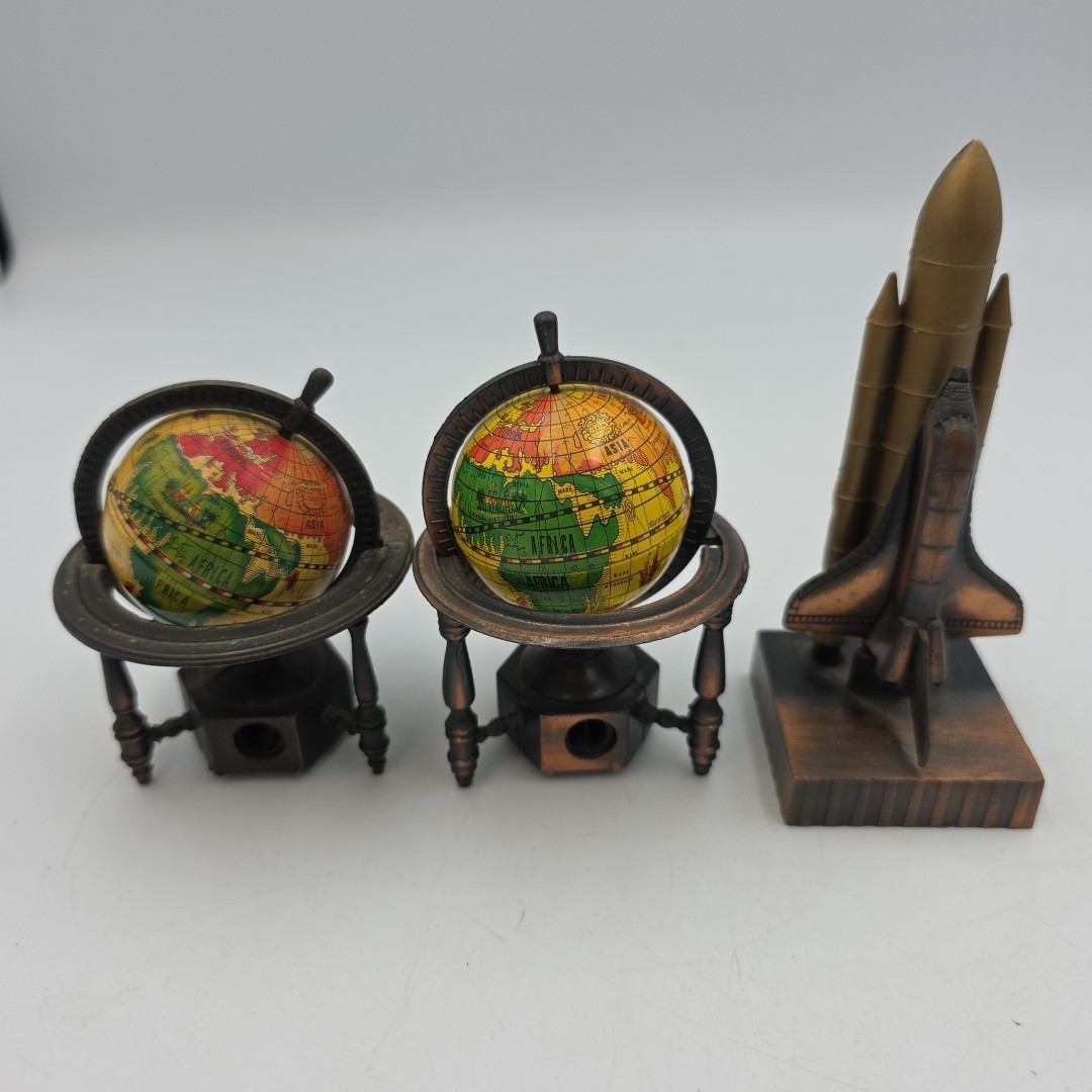 Vintage Lot Of 3 Miniature Metal World Globe Pencil Sharpeners & Space Shuttle