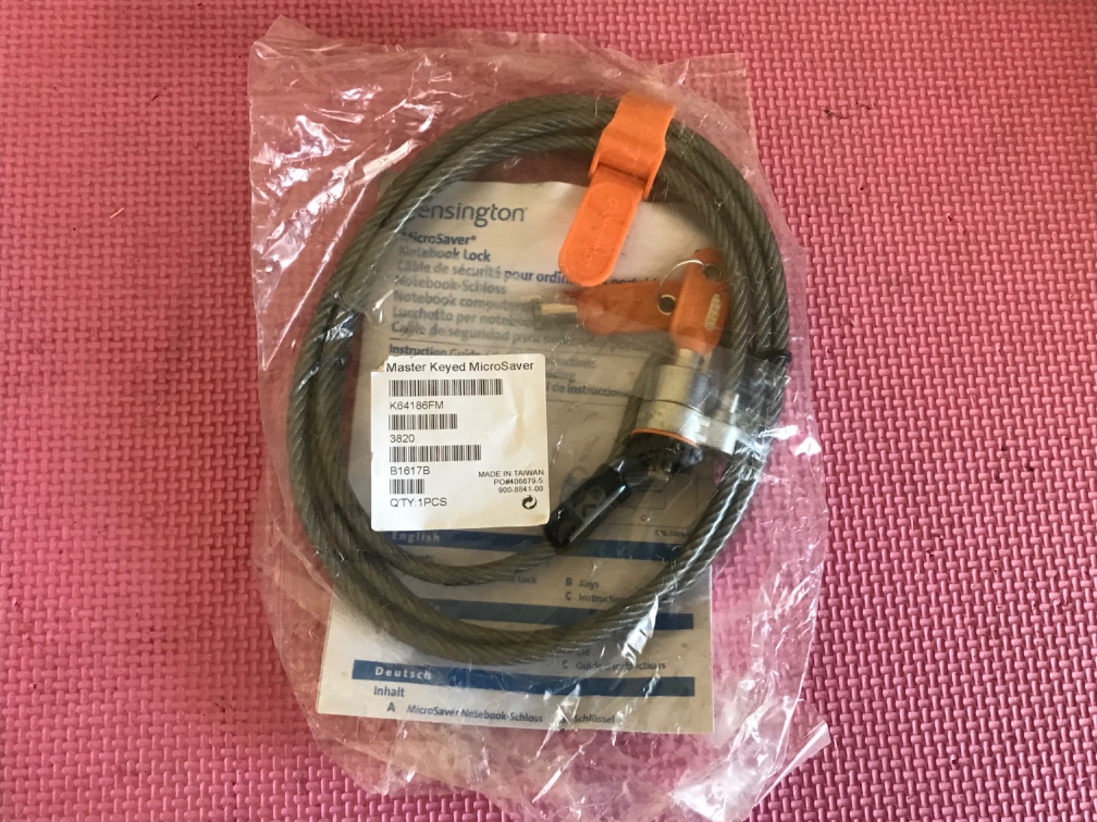 Kensington K64186FM Master Keyed MicroSaver Notebook Cable Lock