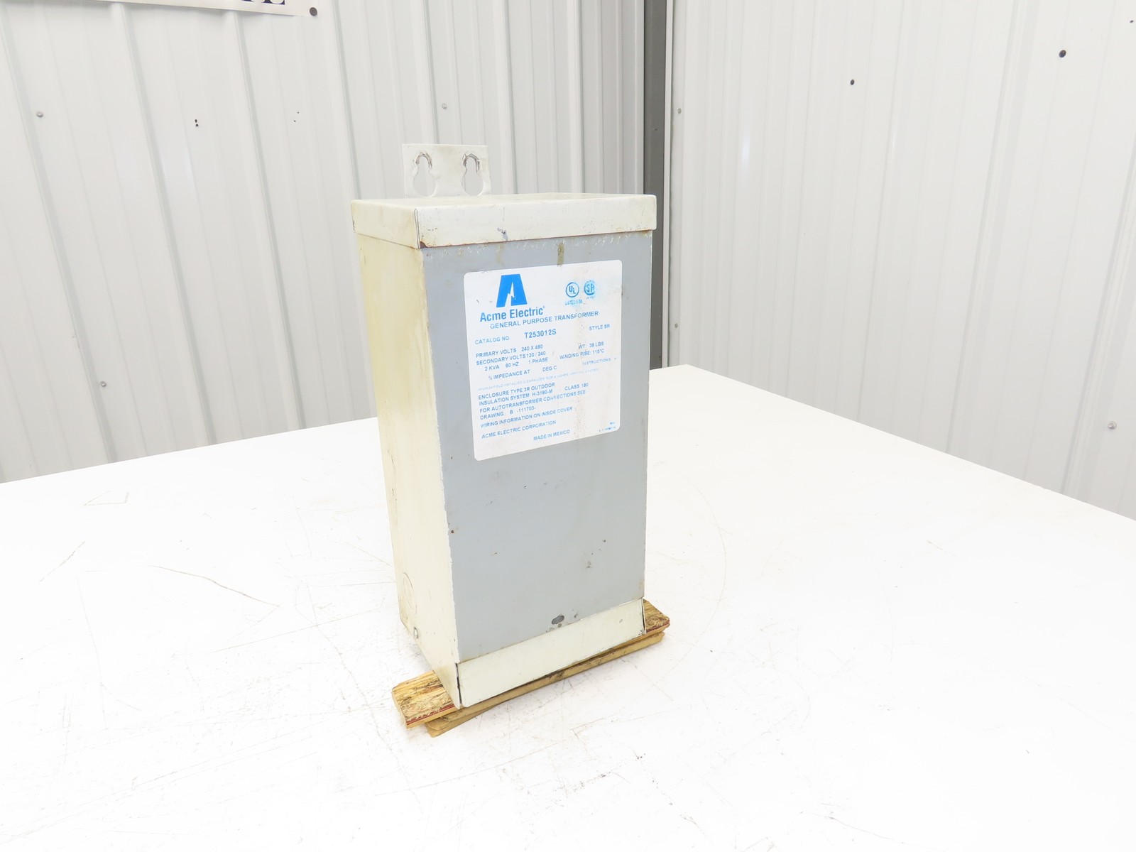Acme Electric T253012S Stepdown Power Transformer 2KVA 1Ph HV 240/480 LV 120/240