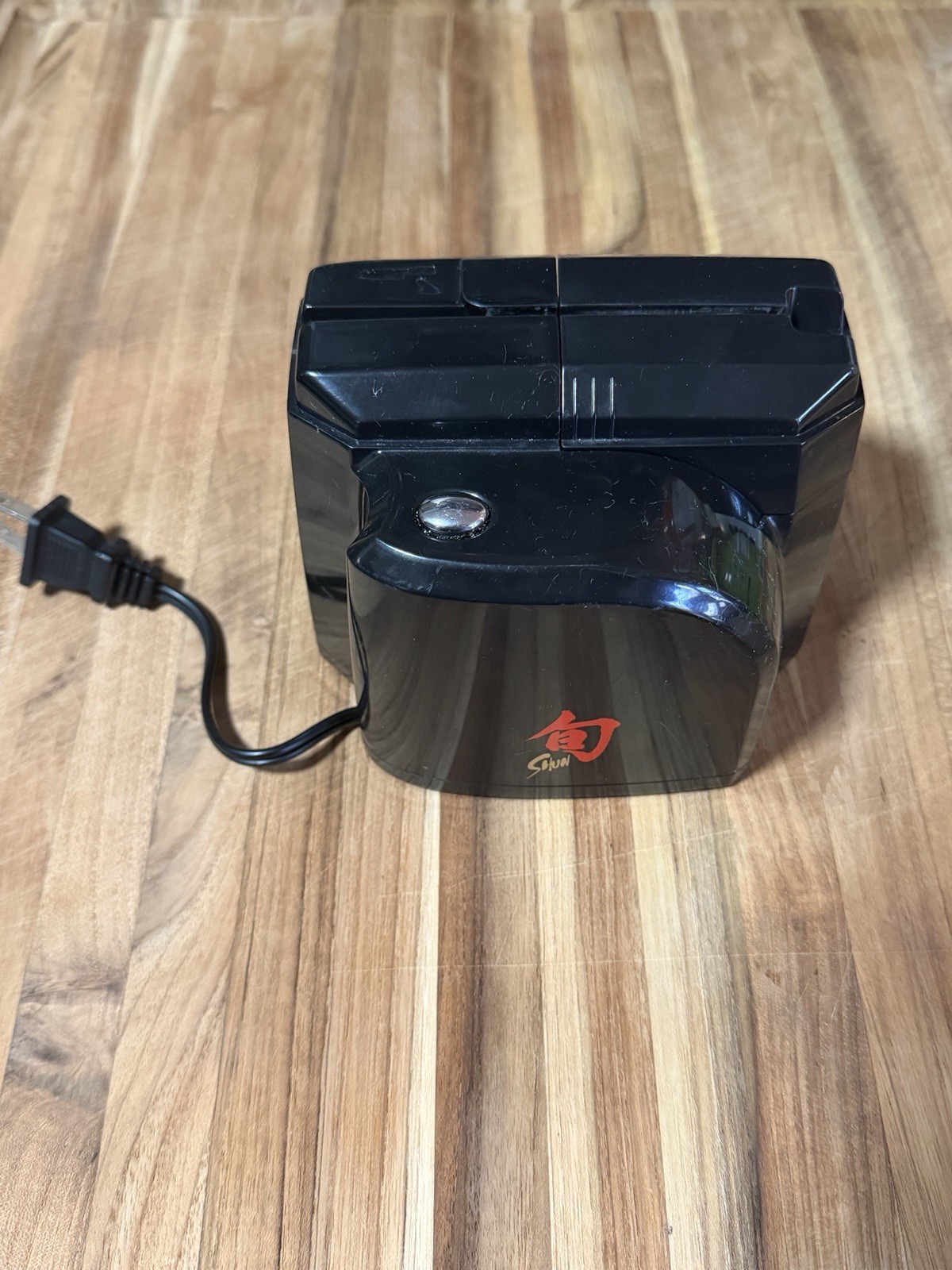 SHUN Electric Knife Sharpener by KAI Corporation Black AP119, Tested Working