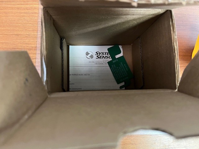 System Sensor 2451TH smoke detector head w/thermal; New in open box