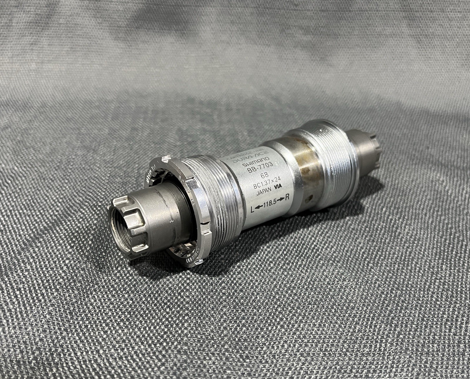 Shimano Dura-Ace BB-7703 Bottom Bracket 68 x 118.5mm BC 1.37 x 24 Octalink V1