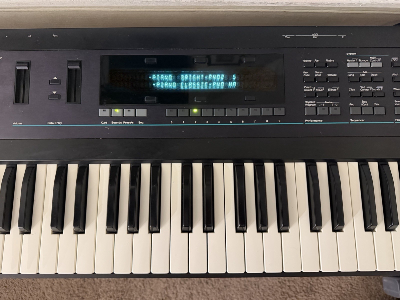 Ensoniq VFX-SD Keyboard: 61 Key Wavetable Synth 24 Track Production W/ ROM