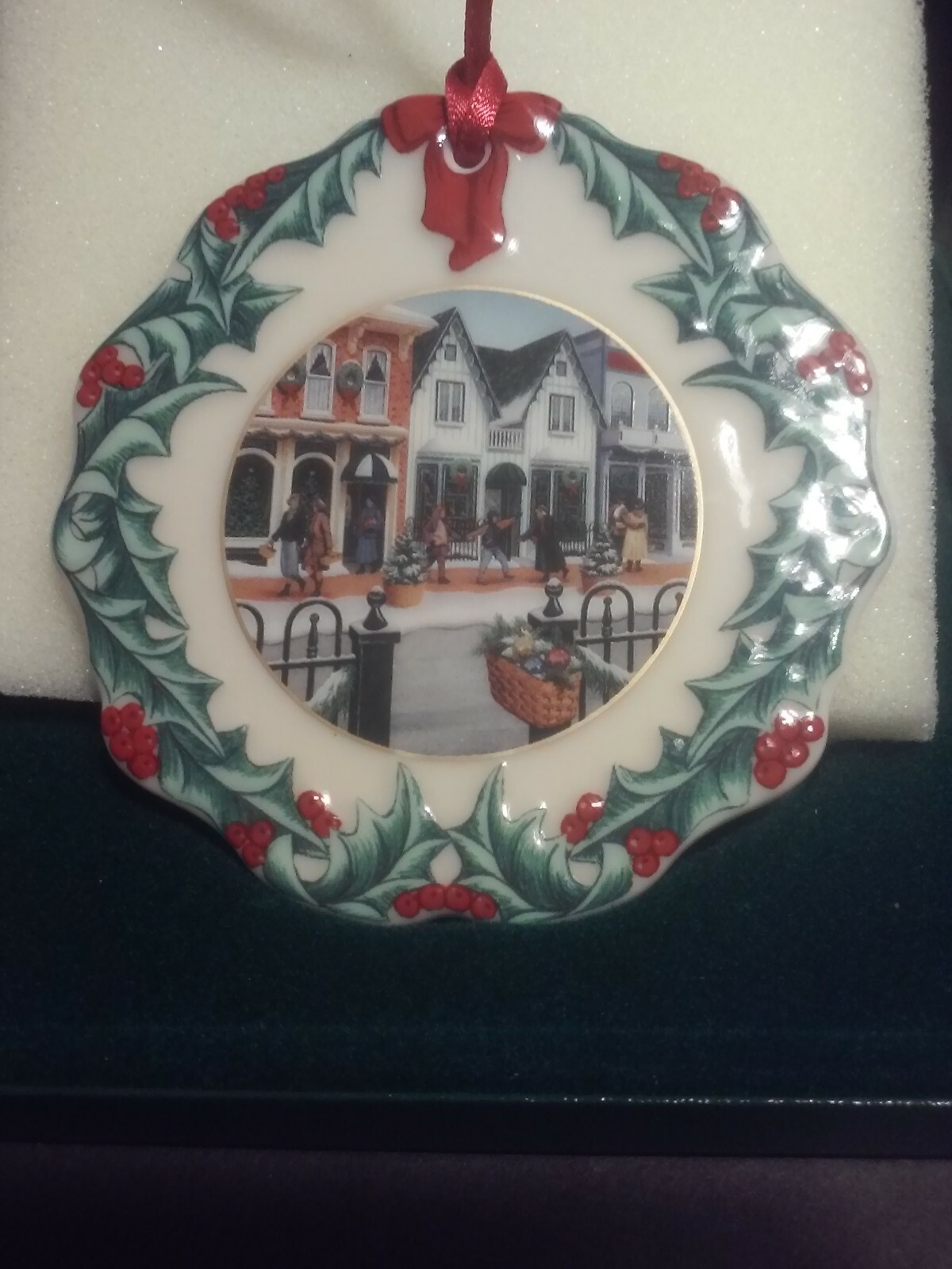 A Longaberger Hometown Christmas Ornament