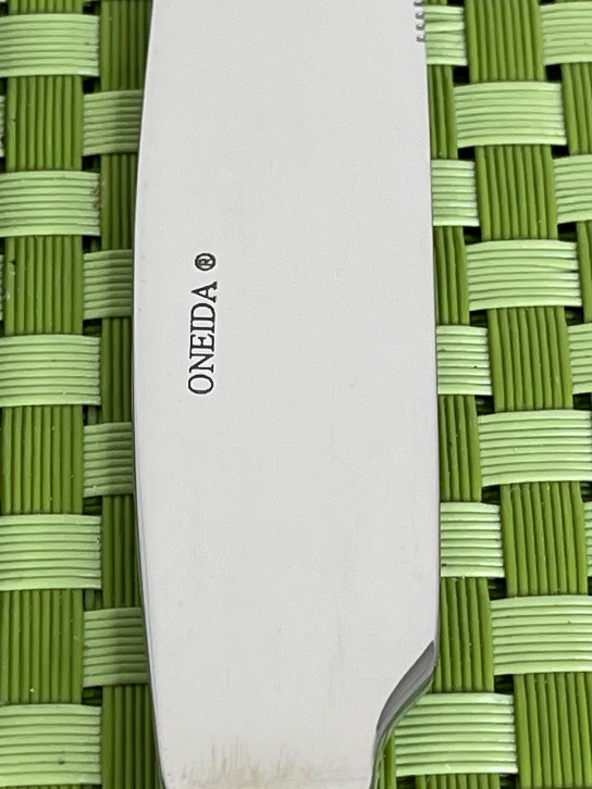 Oneida COUNTESS Stainless 4 Dinner Knives Beaded Glossy Flatware - 9 1/2"
