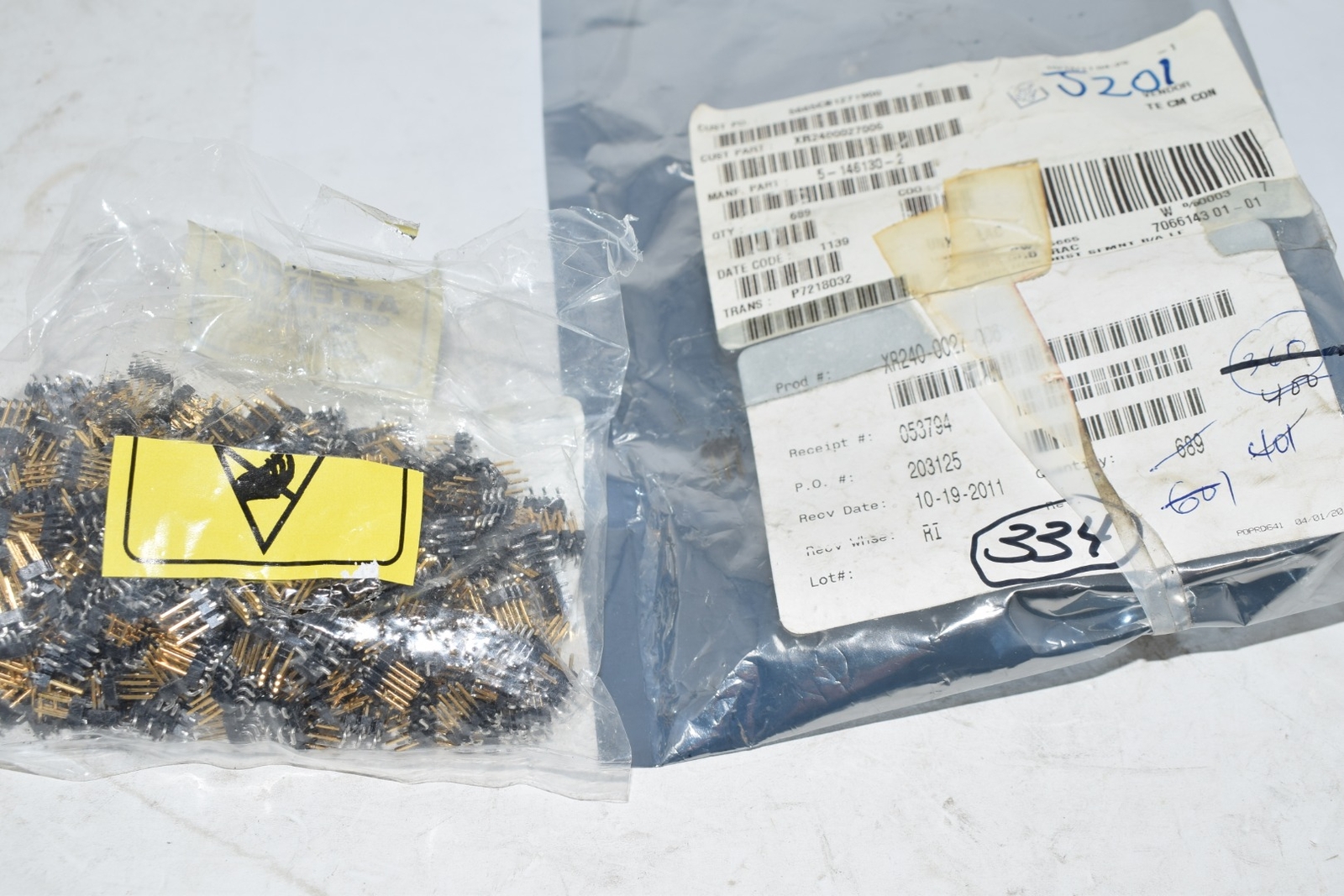 Lot of TE Connectivity 5-146130-2 Connector Header Surface Mount 6 position 0.10