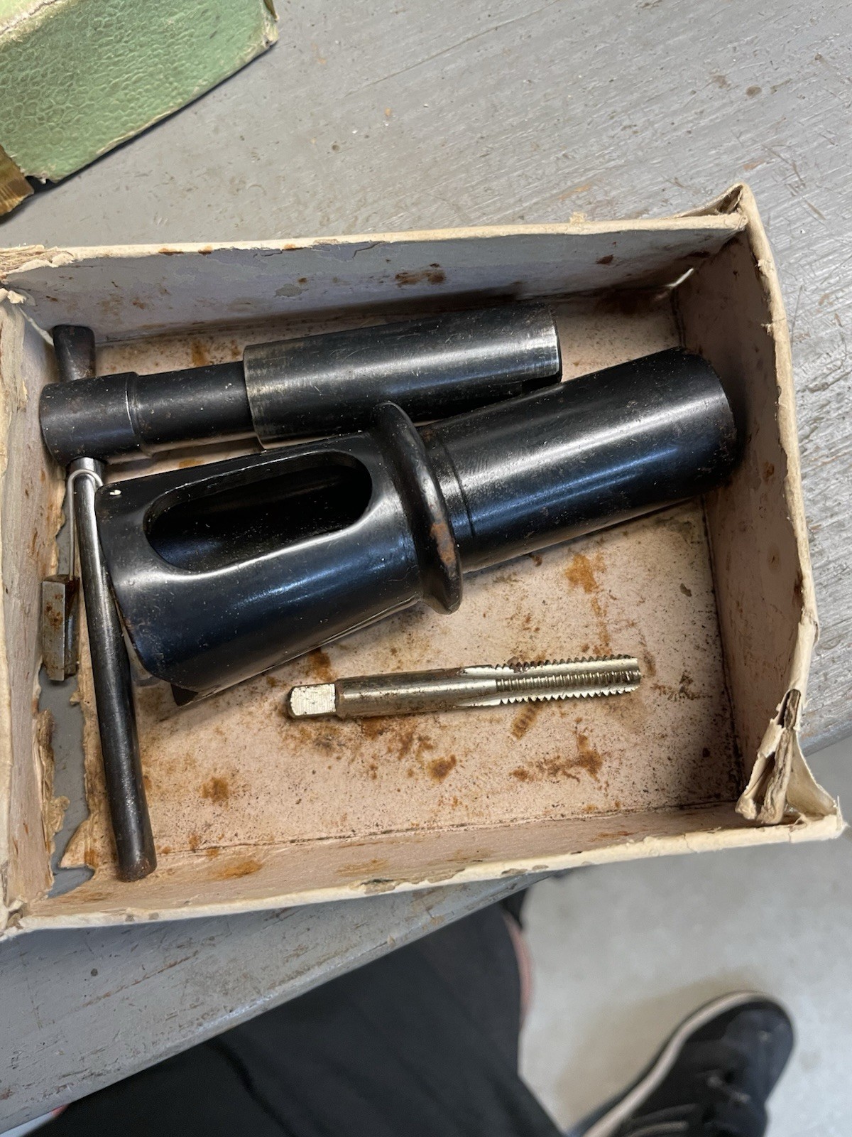 Enco 318-0150 Self Aligning Hand Tapper Reamer Tapping Fixture
