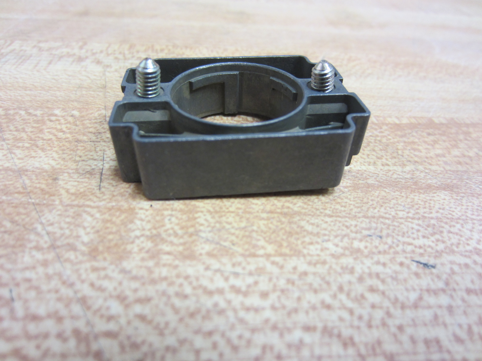 Telemecanique ZB2-BZ009 Mounting Base ZB2BZ009 25615