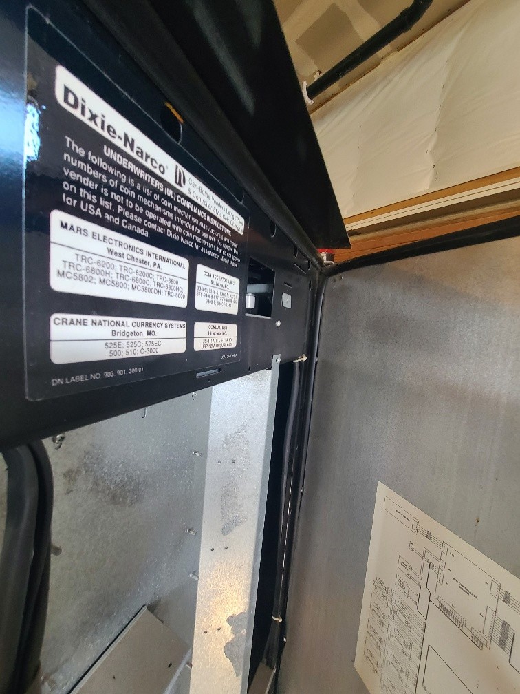 Working dixie narco pop soda vending machine