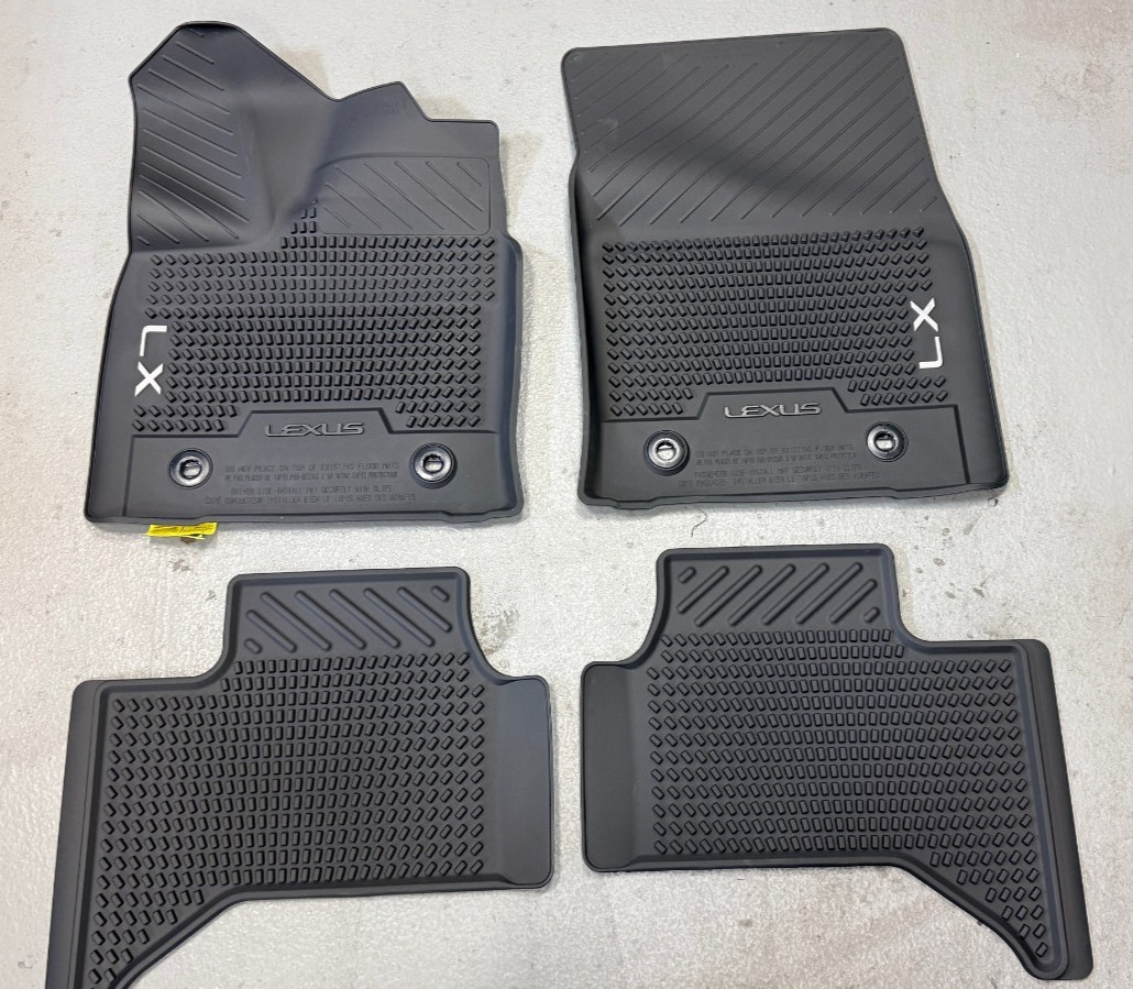 LEXUS LX600/LX700H 2024-2025 4 PCS BLACK WITHOUT 3RD ROW PT908-60249-02