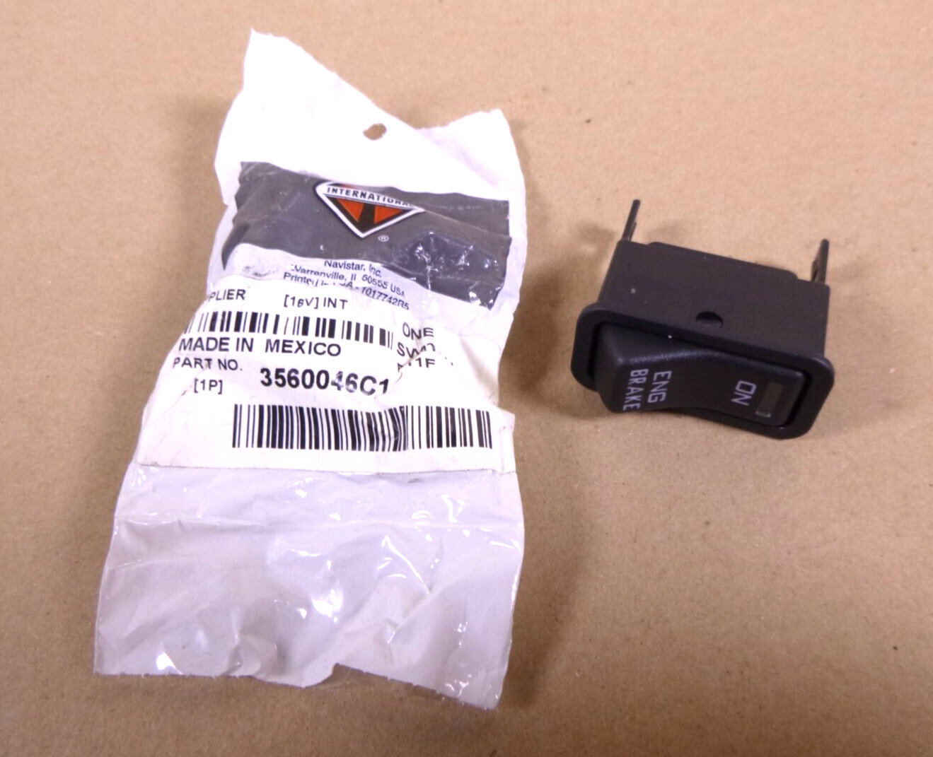 New Genuine OEM International Switch Engine Brake ON / OFF 3560046C1