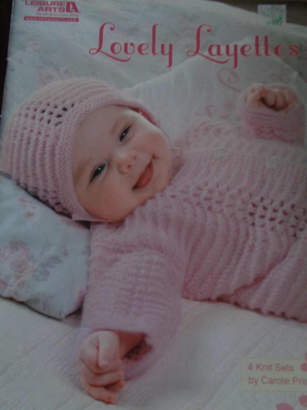 LEISURE ARTS LOVELY LAYETTES PATTERN BOOKLET 4 KNIT SETS #4976