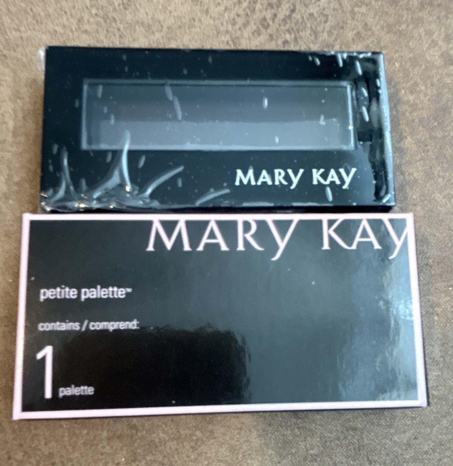 Mary Kay Petite Palette Reusable Portable Plastic Compact Case, Petite, Black