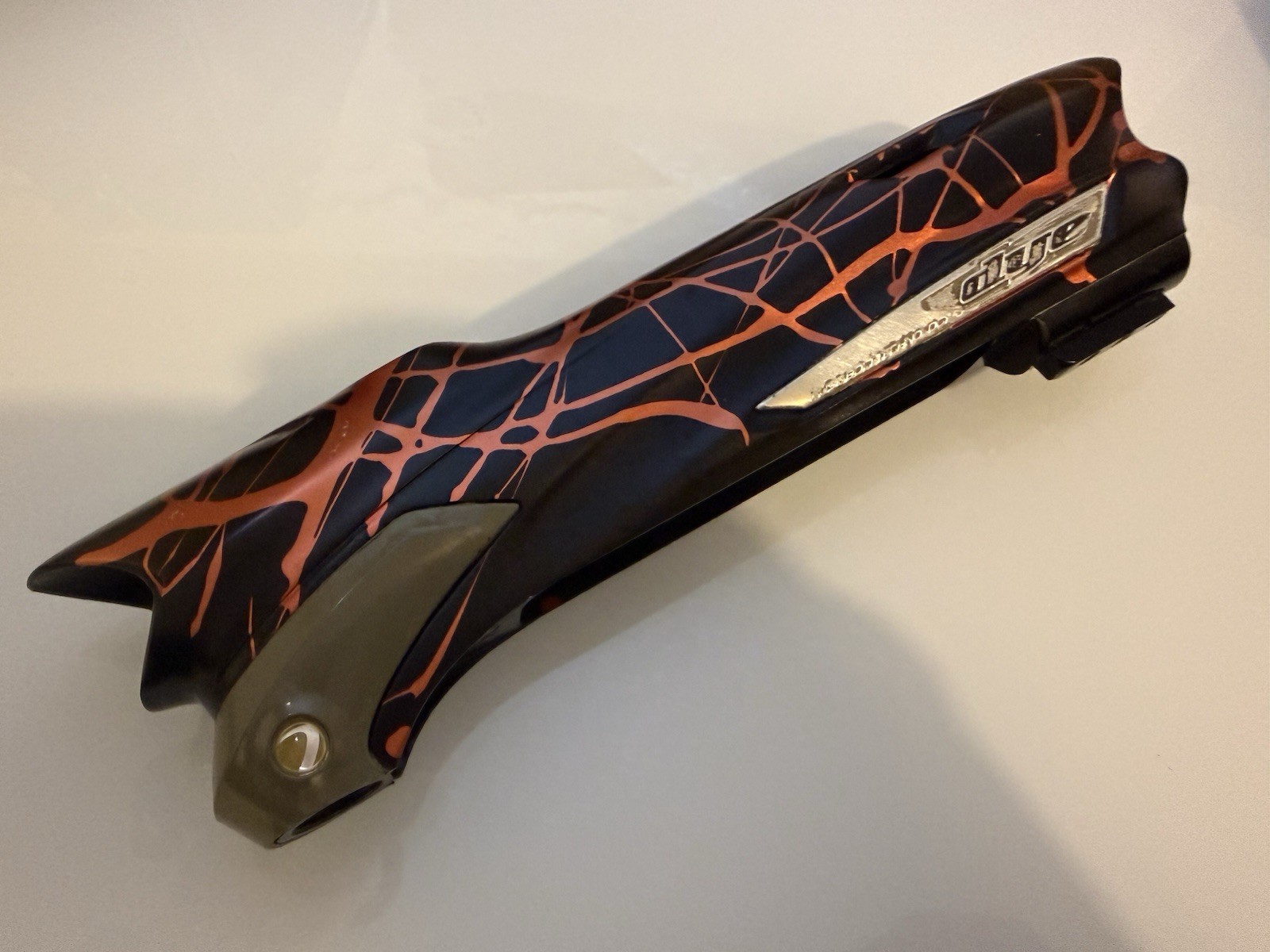 Dye DM13 Body Splash Red Anno