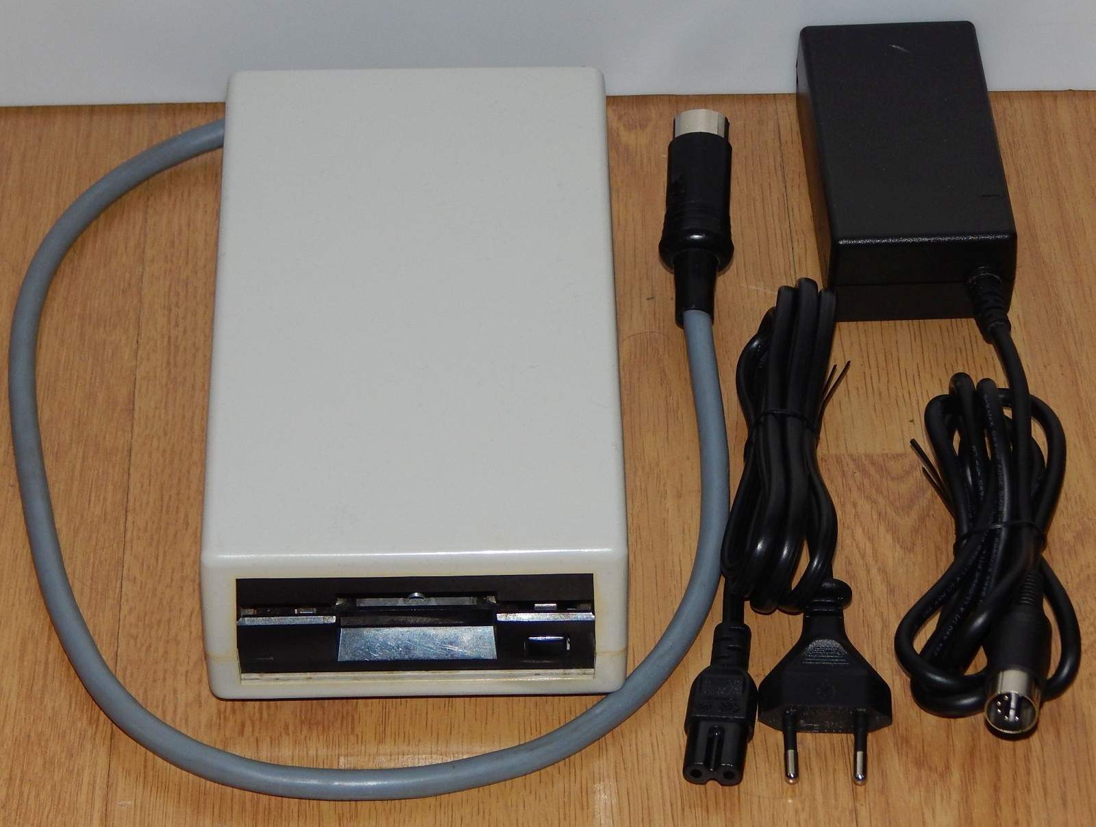 External Floppy Disk Drive for Atari ST Mitsubishi MF353AF-12M Floppy Disk Drive