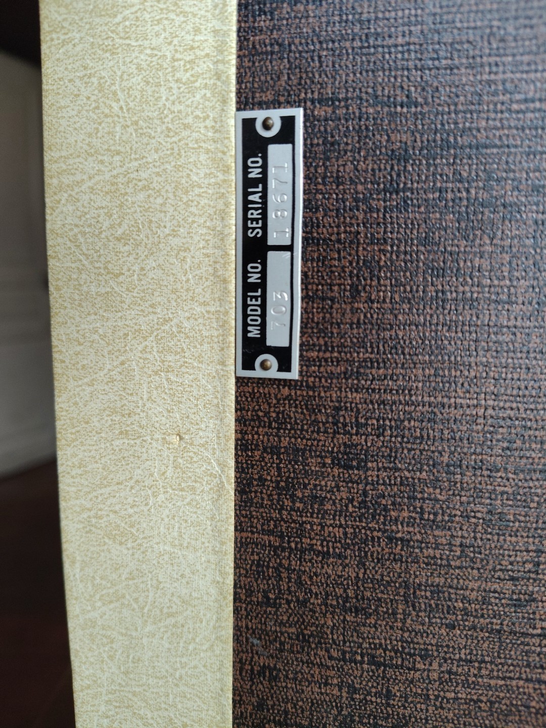 Kay Model # 703- 1x8" / Combo Amplifier 1962 - Brown & Cream . Tested & Working
