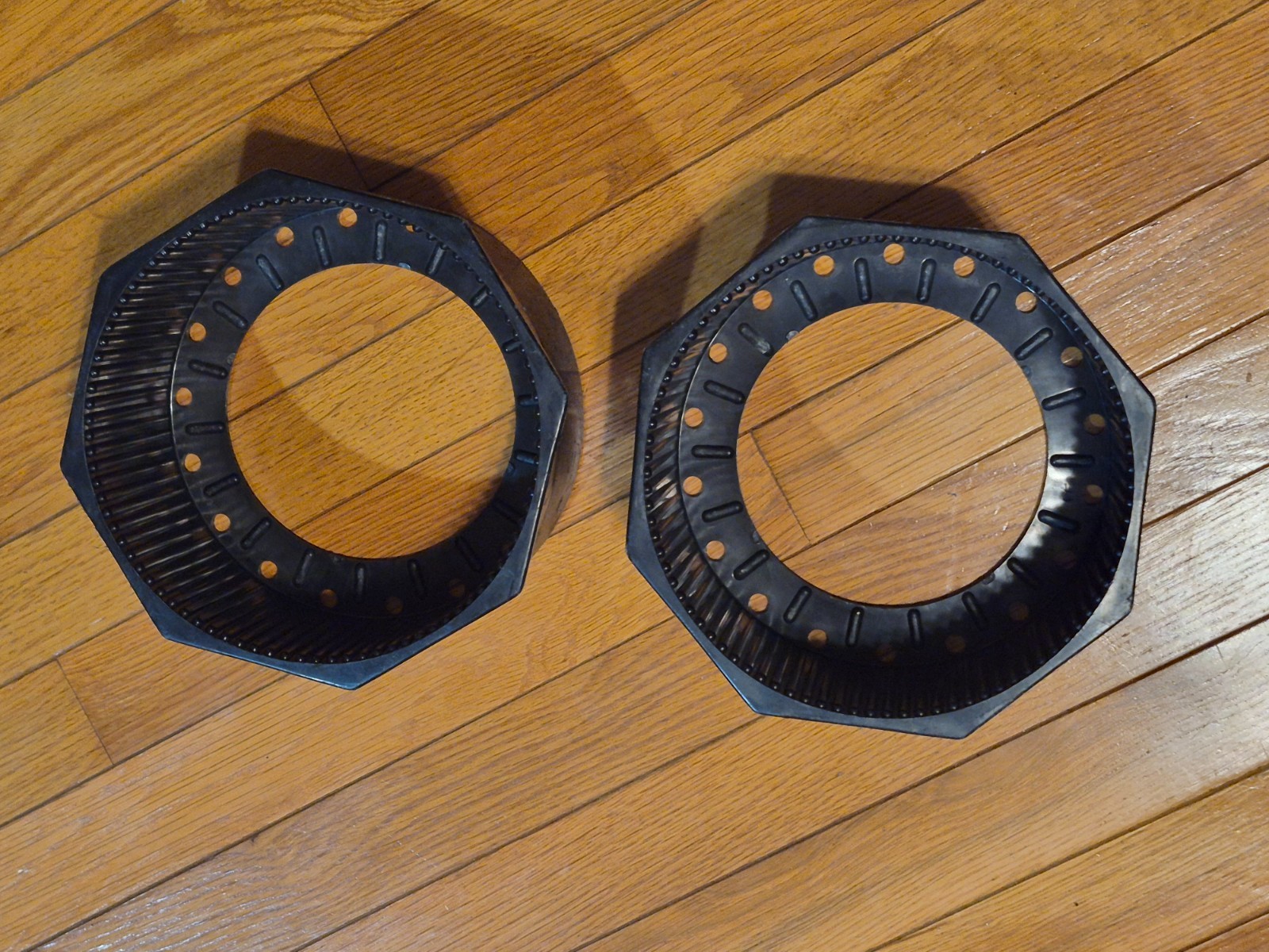 Set of 2 7.25" Diameter, Hex Plastic, Flat Bottom Tank Boot for Aluminum 80 Tank