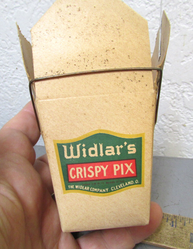 Antique 1910 Widlars Crispy Pix snack box, new old stock, Cleveland Ohio, nice