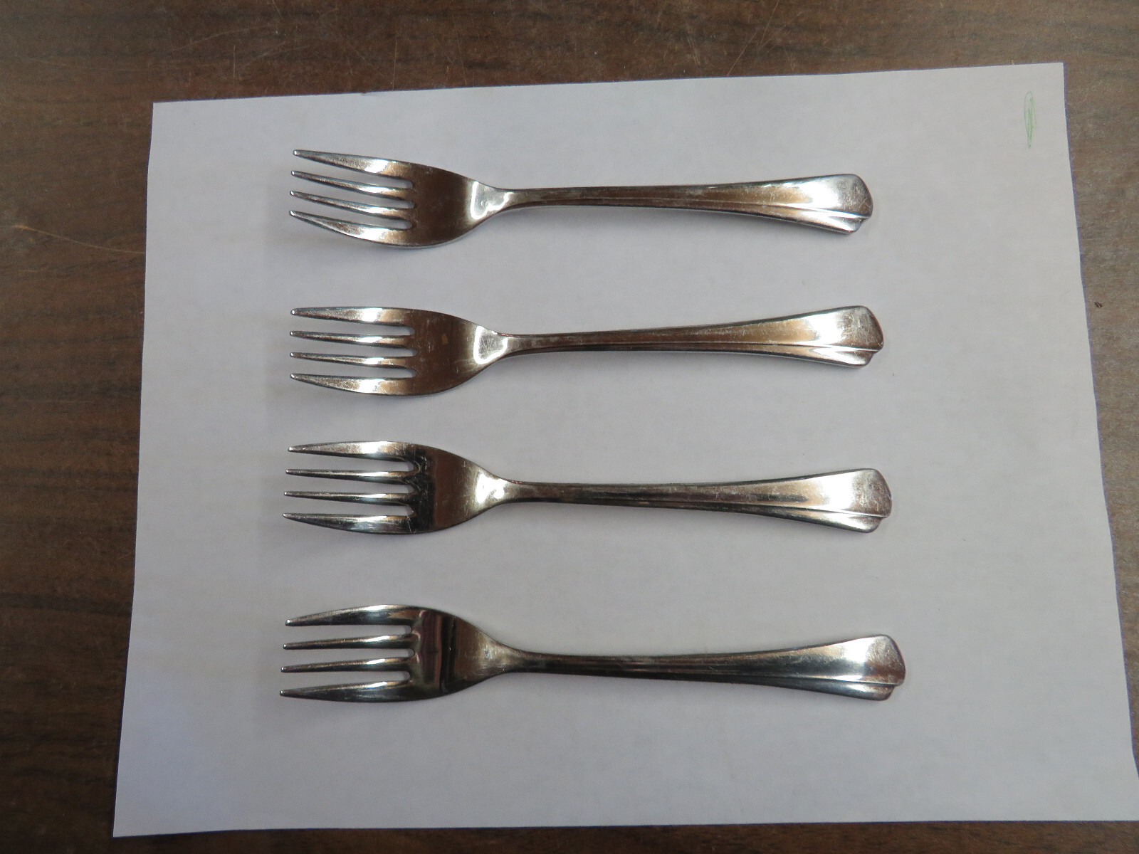 Reed & Barton Stainless Flatware East Hampton Pat. Set of 4 Salad Forks 6 1/2"