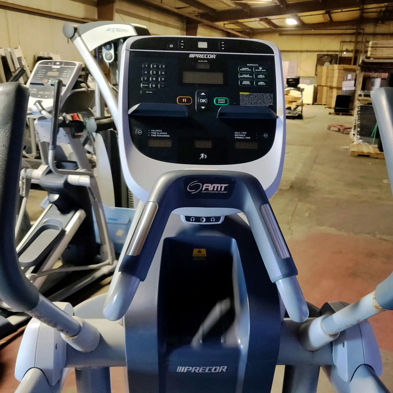 Precor AMT 813 w/ P10 Console