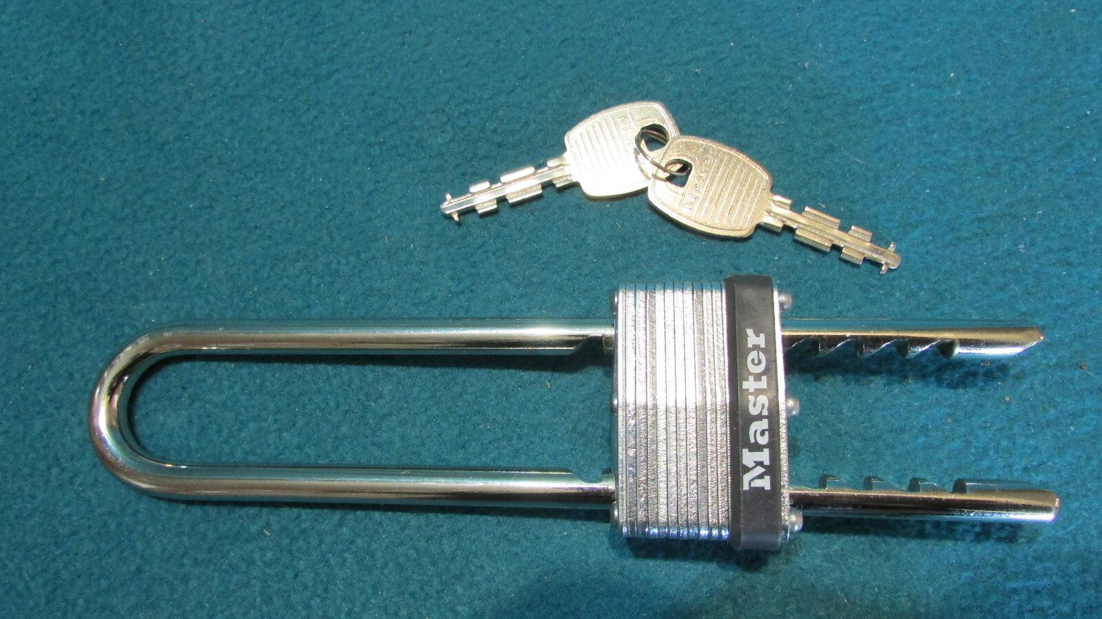 Master Lock 517D Laminated Steel Warded Padlock 1-3/4in. with Adjustable Shackle