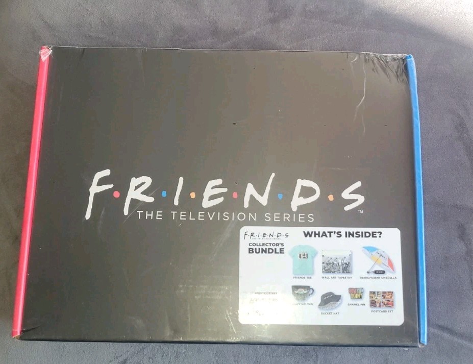 Friends Culture Fly Collector's Bundle Box - Fall 2021 - Adult XL