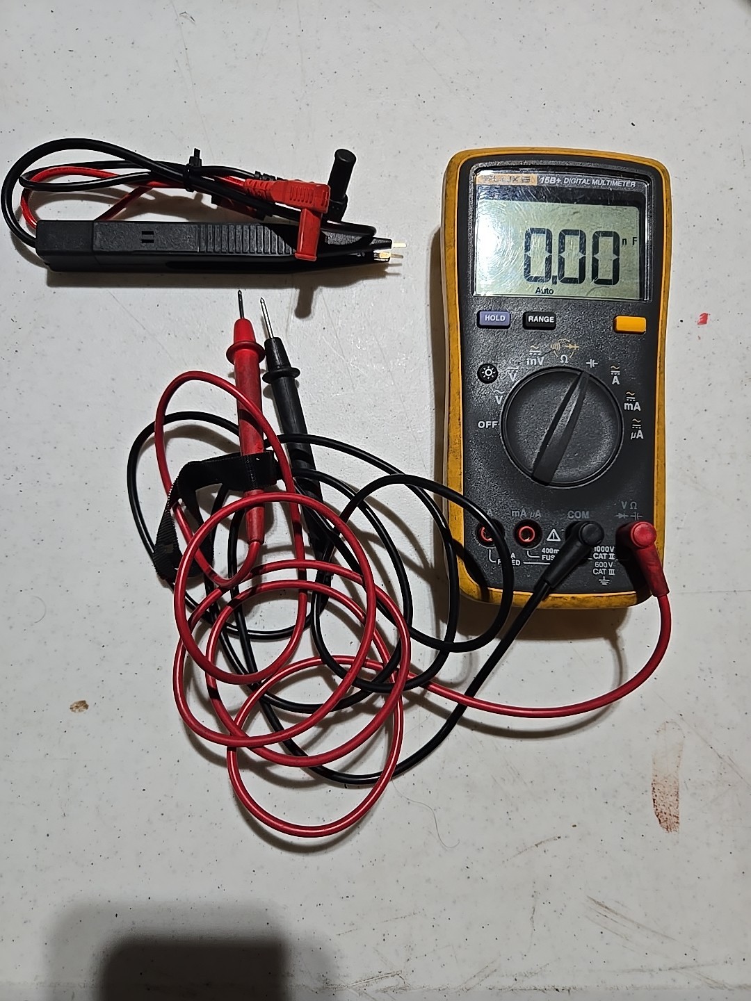 FLUKE 15B+ DIGITAL MULTIMETER (P03063942)