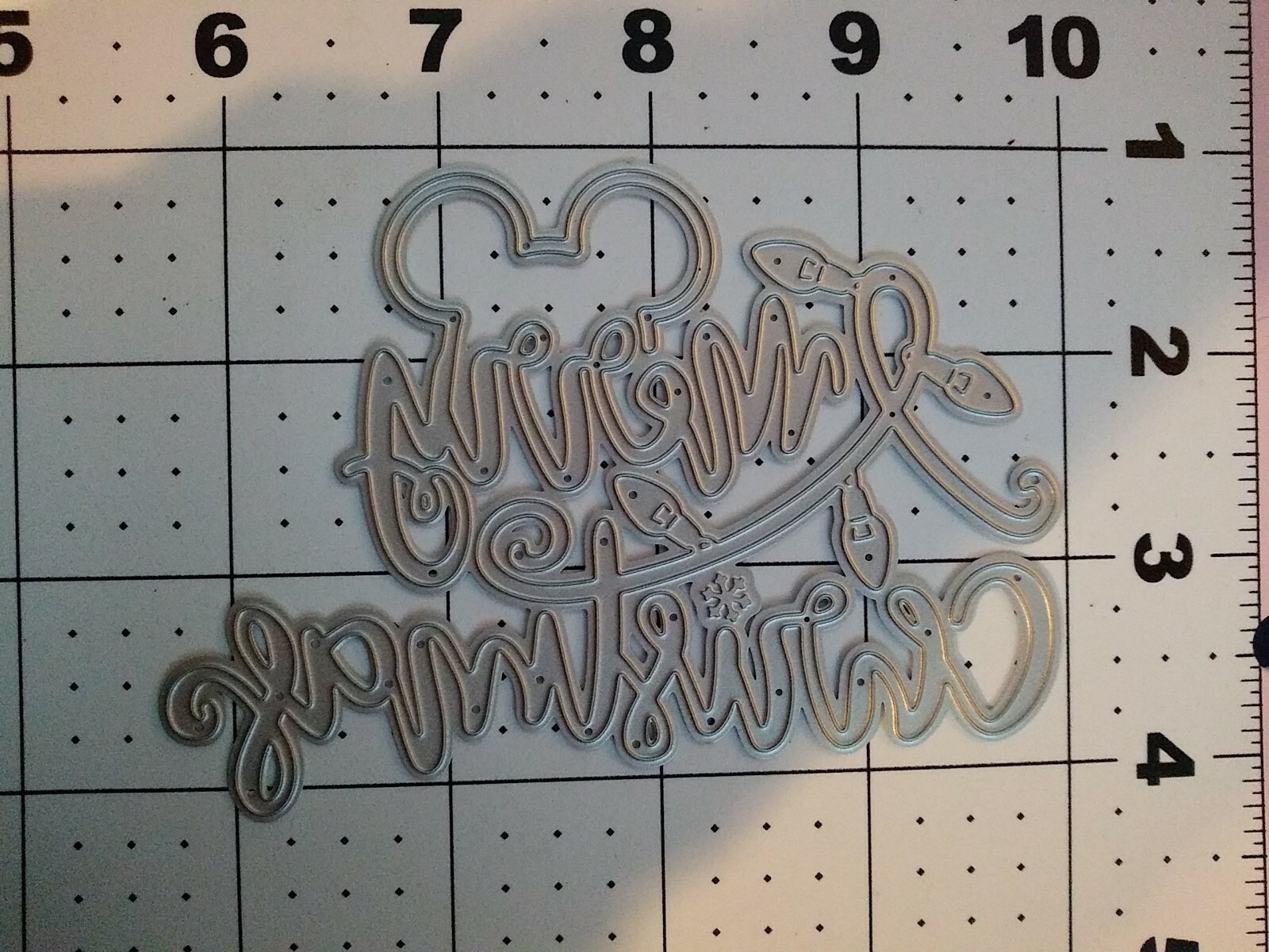 Universal Thin Metal Die Cut Tool Disney Mickey Mouse Merry Christmas Lights NEW