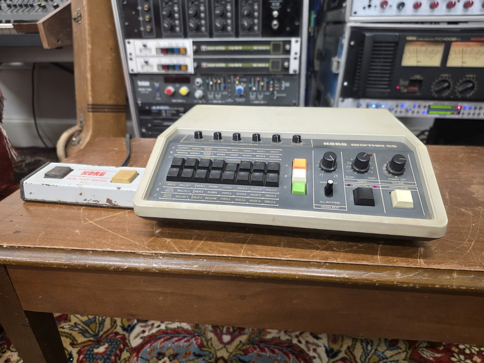 Korg KR 55 Drum Machine w Original Footswitch