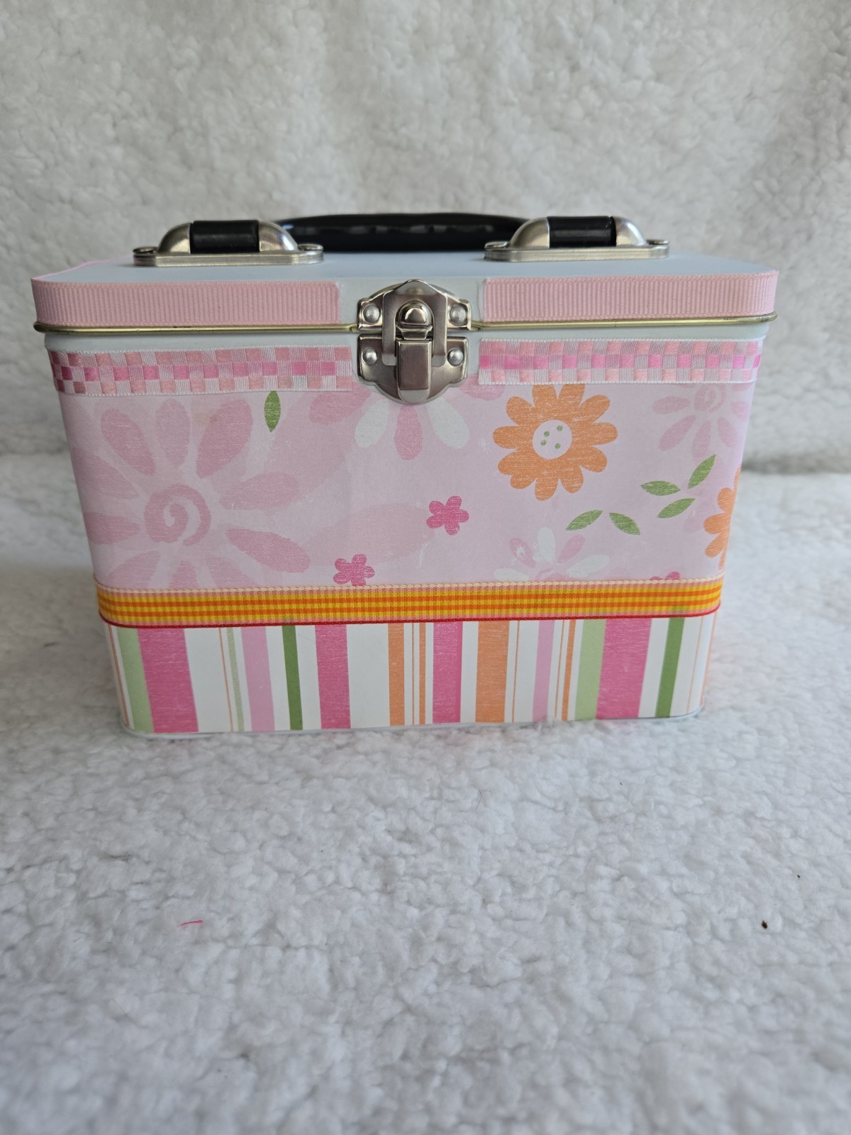 Provo Craft Cutesy Pink & White Rectangular Box Tin - with Handle 7" x 5" x 4"