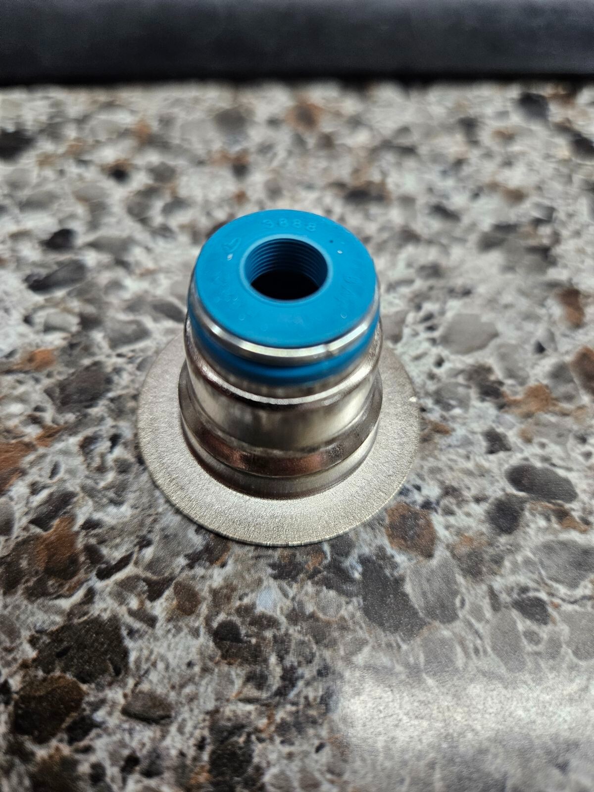 CUMMINS VALVE STEM SEAL 3921640