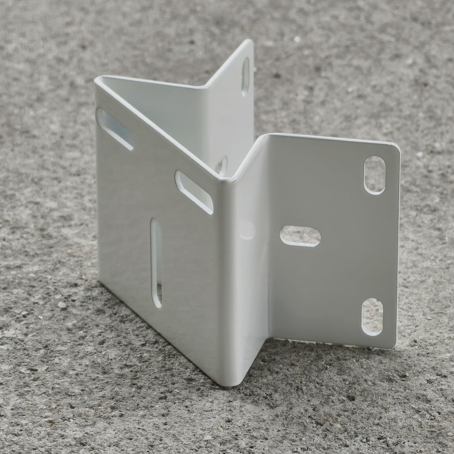 Rust-Proof White Metal Right Angle Bracket for Exterior CCTV Installation