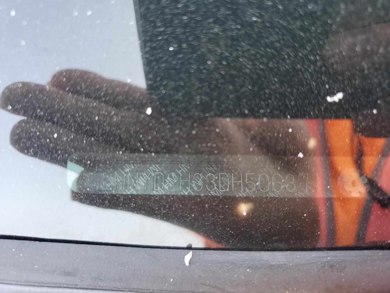 MDX 2013 Glove Box 4749511