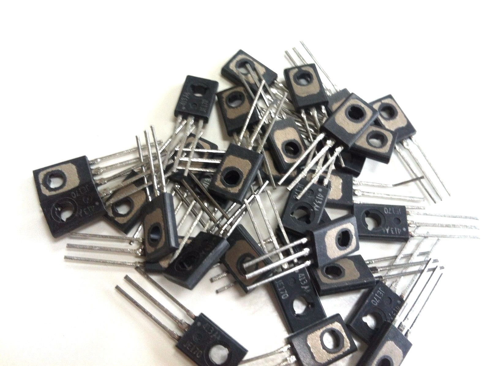 10 MJE170 Plastic PNP Epitaxial Silicon Transistor  Pieces
