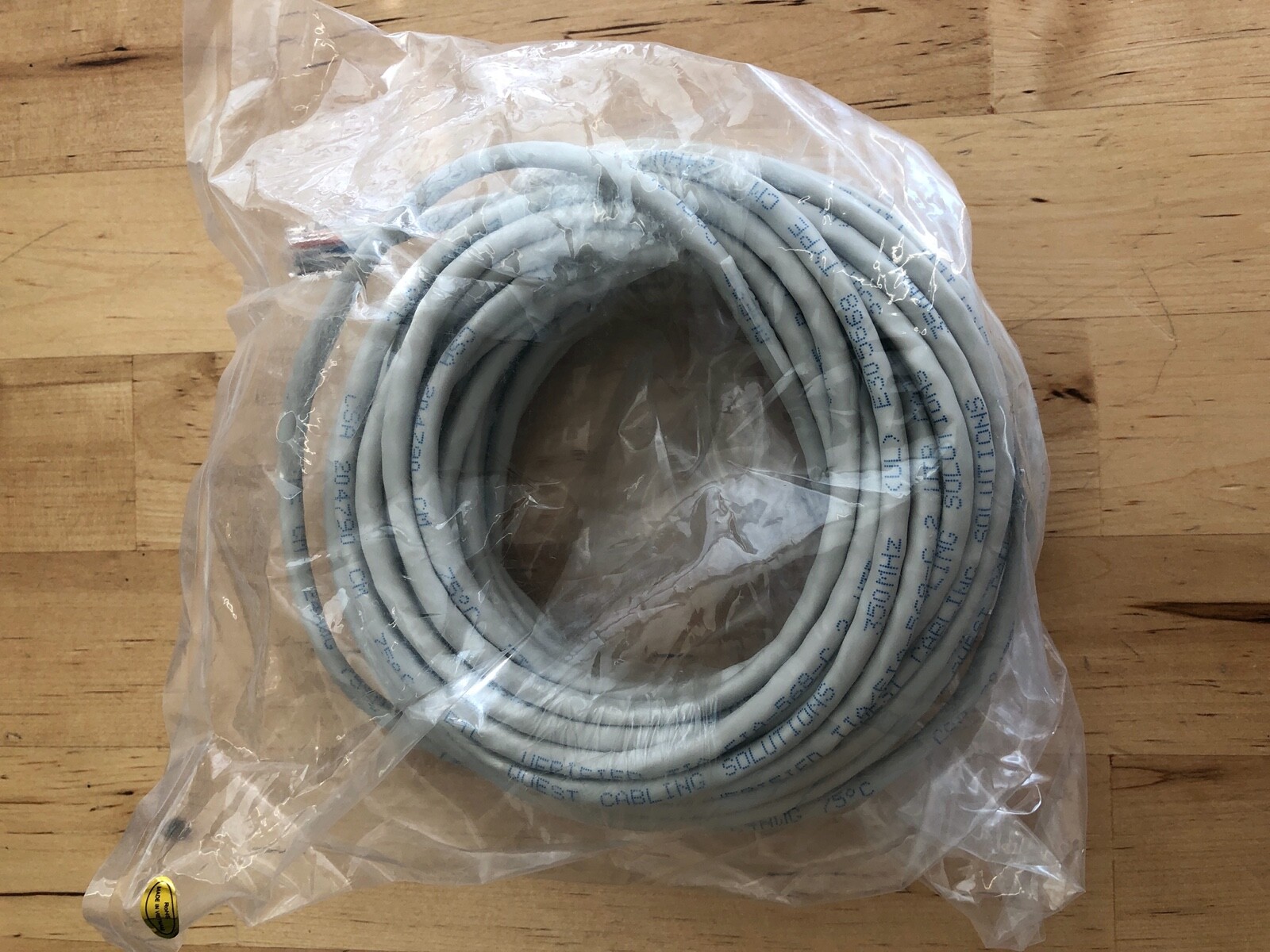 Quest Cabling Solutions Technology Cat5e Patch Cable 40ft New 40' 220DK40 Cord