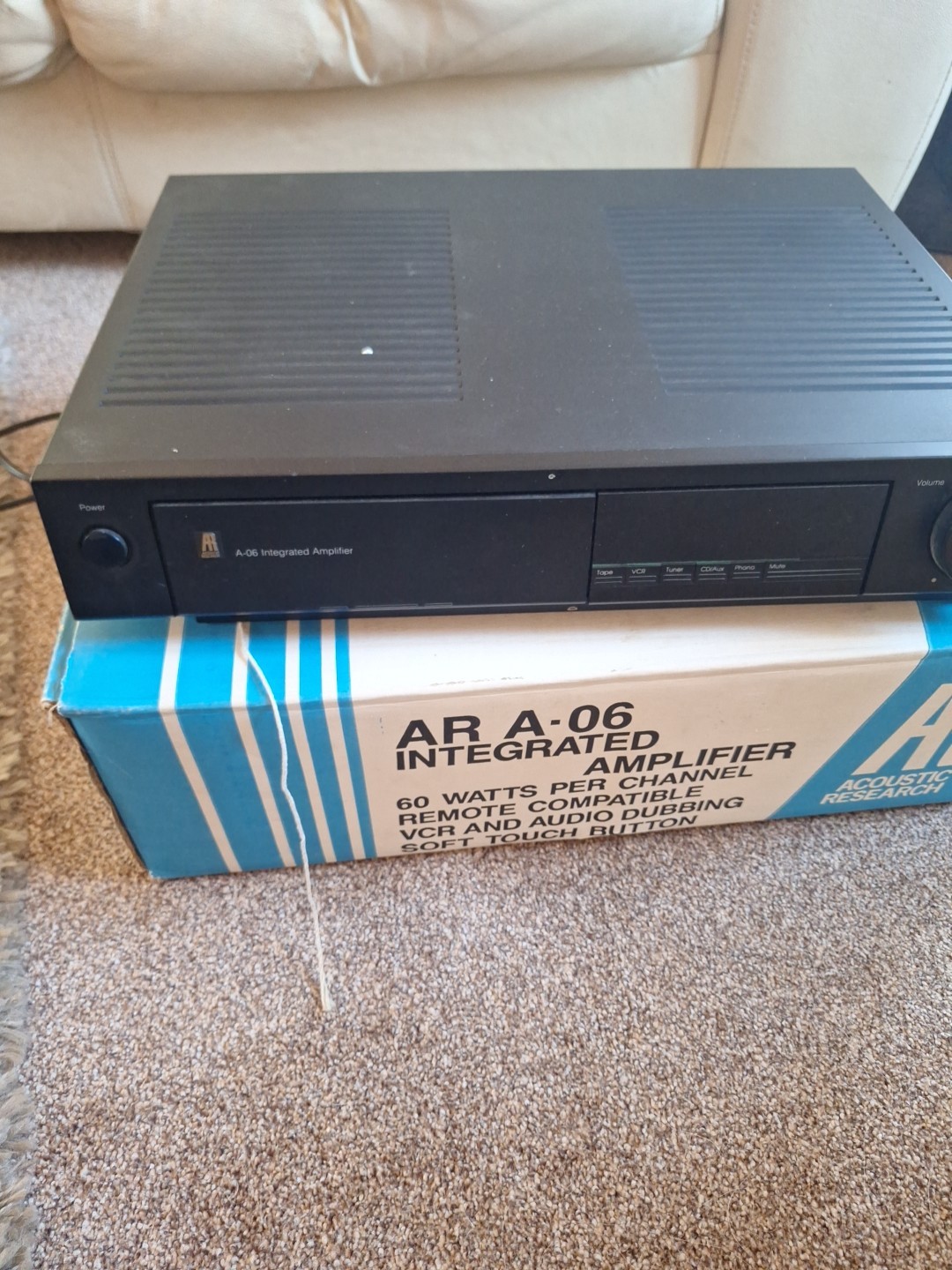 ACOUSTICS RESEARCH A-06 INTERGRATED AMPLIFIER USED VOXED