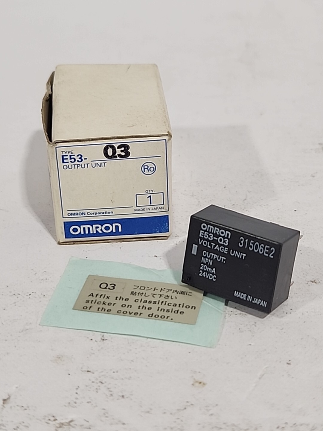 New Omron E53-Q3 Digital Temperature Controller 24VDC 20mA