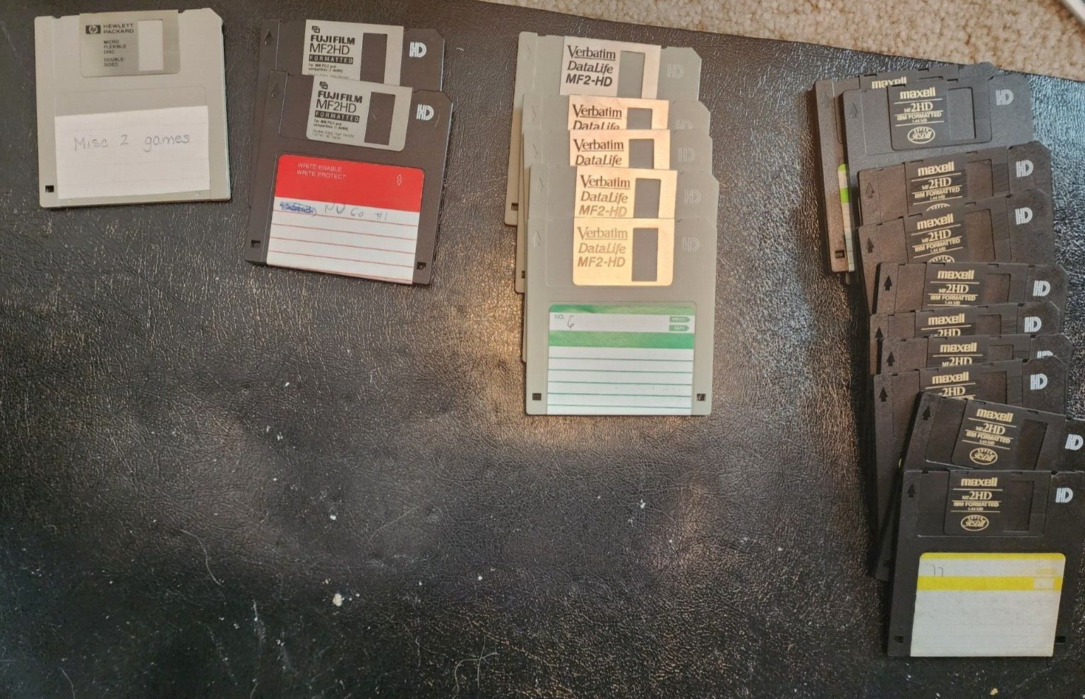 3.5" Floppy Disks, Used  Lot of 19, HP, Fuji, Verbatim, Maxell See Below Vintage