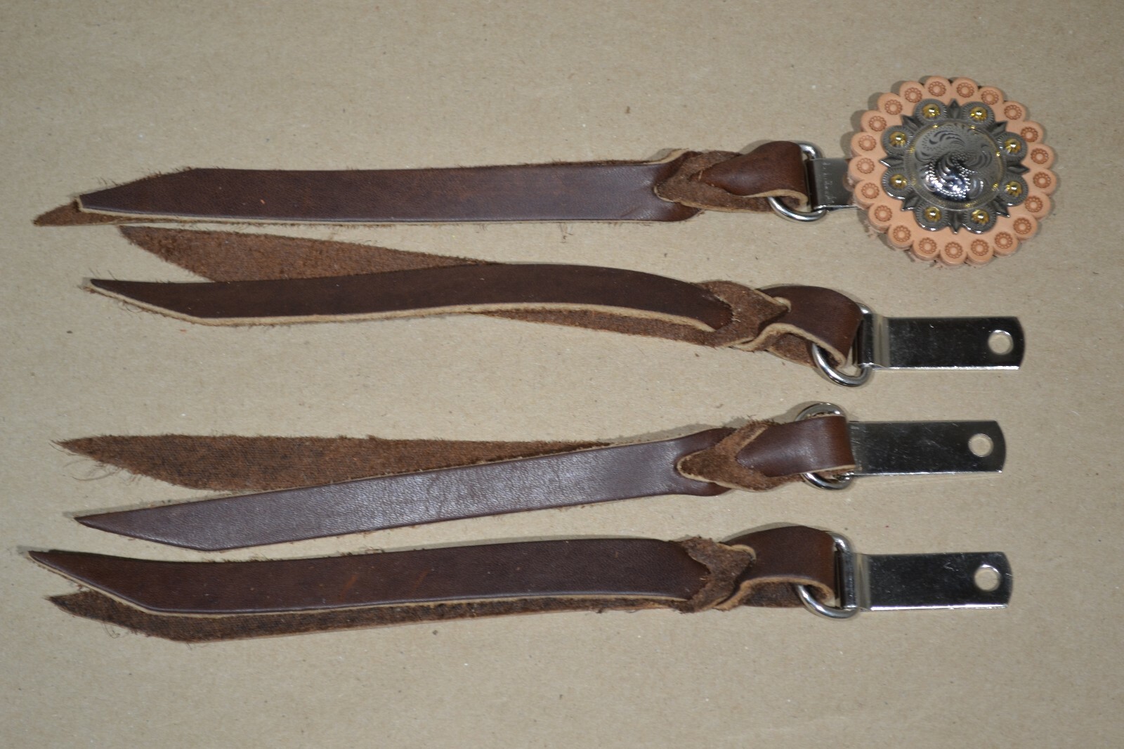 Decorative Saddle strings - Chocolate - 1/2" x 7" w/ Clip & Dee - 4 pack (E464)