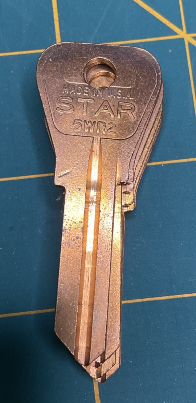 Vintage Brass Key Blanks  STAR  5WR2  For WEISER      set of  6 USA