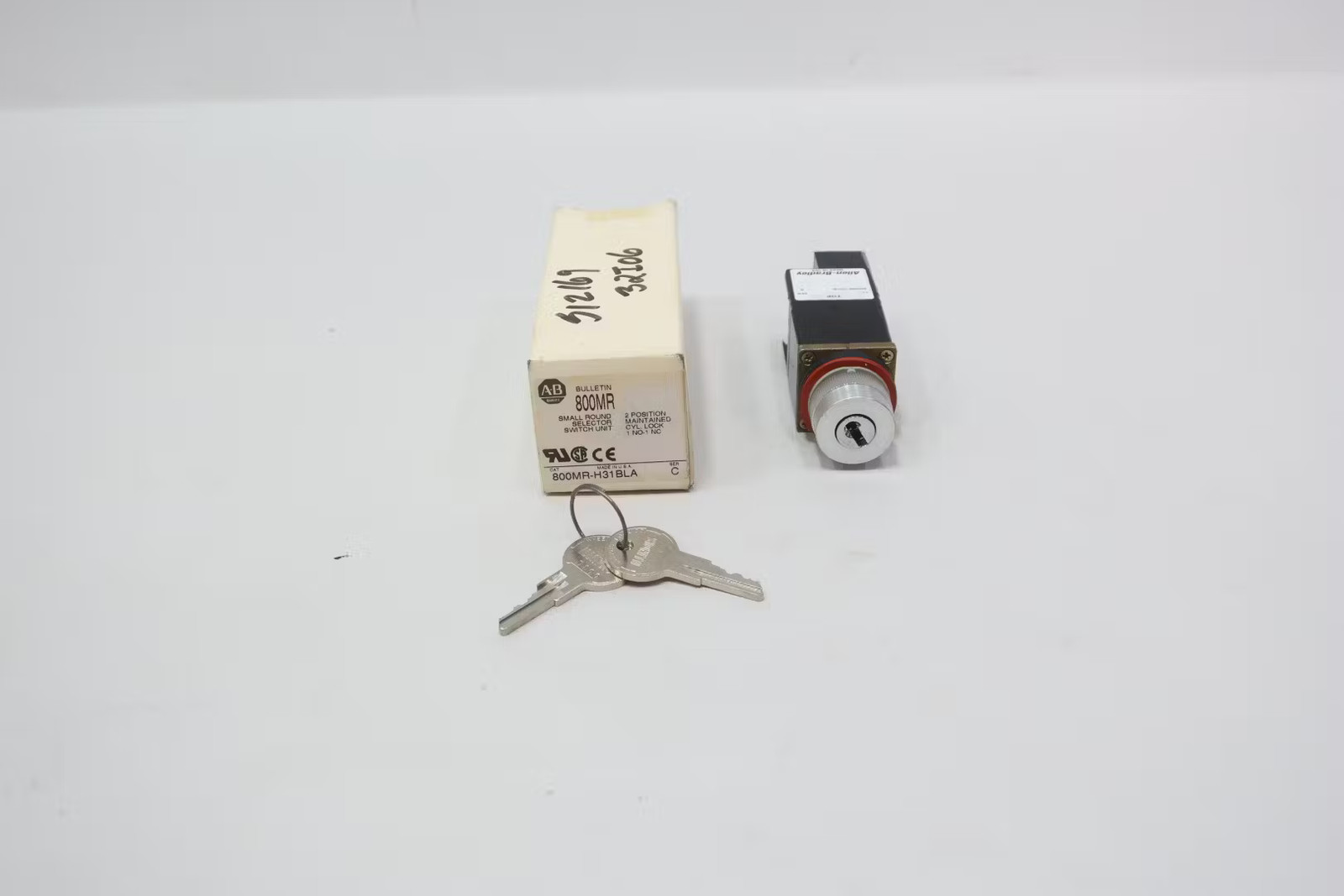 Allen Bradley 800MR-H31BLA Selector Switch 2 Pos