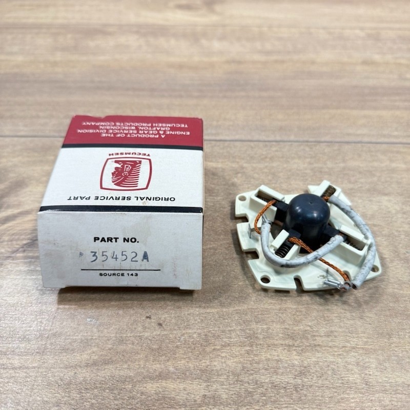 New TECUMSEH OEM NOS CARD ASSEMBLY / 35452A