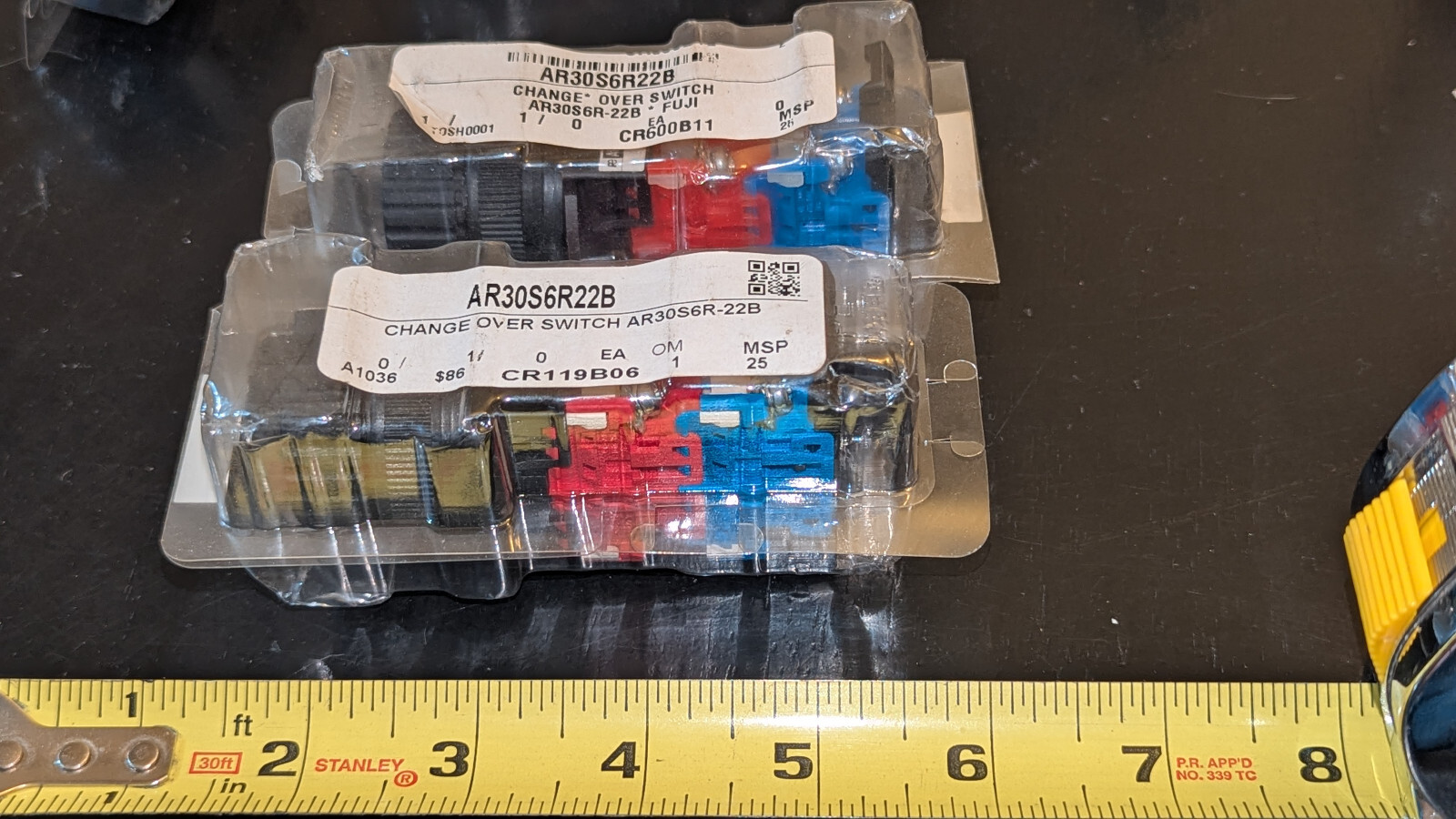 (1) Fuji Pushbutton Switch AR30S6R22B NIB
