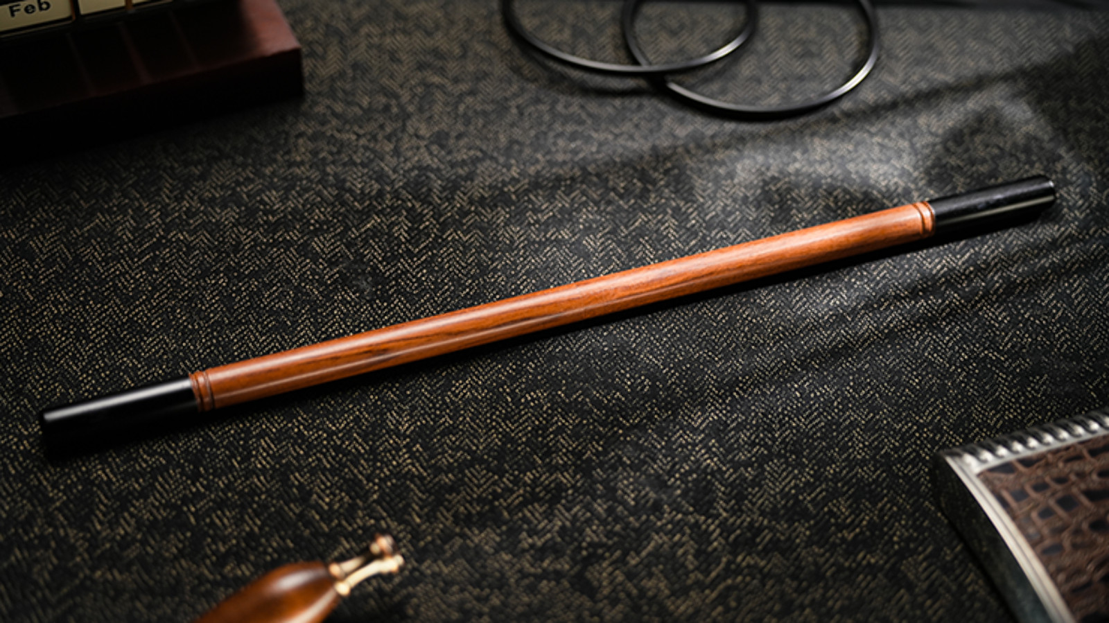 Folding Wand by TCC Presents