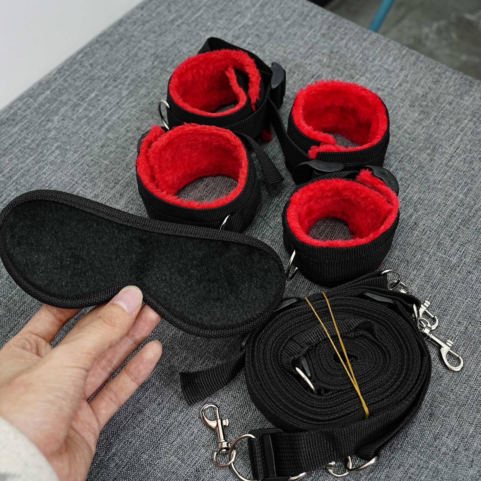 Bed Restraints Soft Cuffs Bondage Furry Handcuffs Ankle Straps Blindfold Couple
