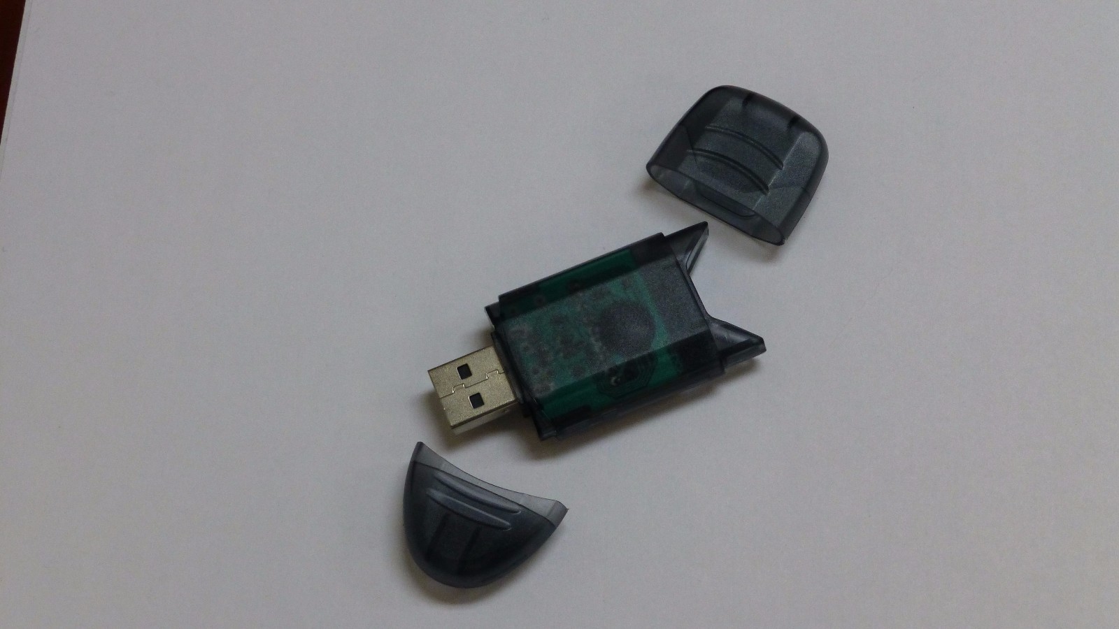 I3ePro Professional SD/MicroSD Card Reader with Removable Caps (USB 2.0 SD-SDXC)